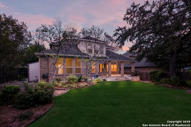 Image 35 of 39 For 8923 Painted Oak