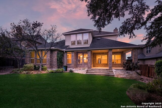 Image 36 of 39 For 8923 Painted Oak