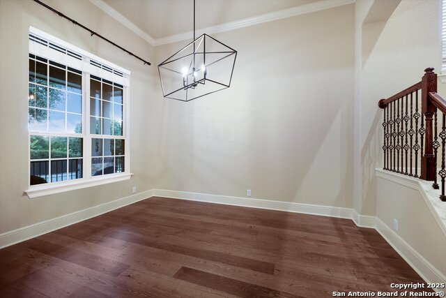 Image 7 of 33 For 8923 Painted Oak
