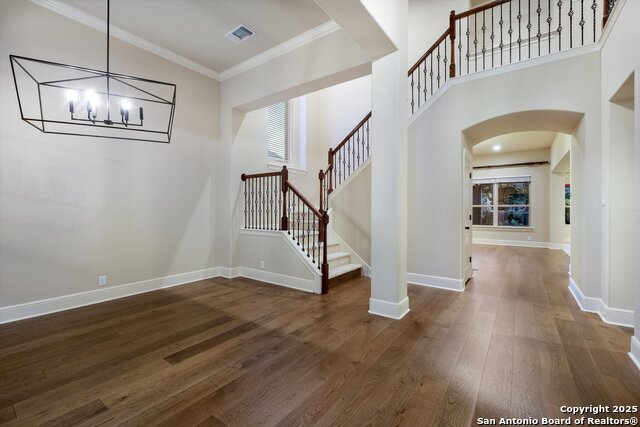 Image 8 of 33 For 8923 Painted Oak