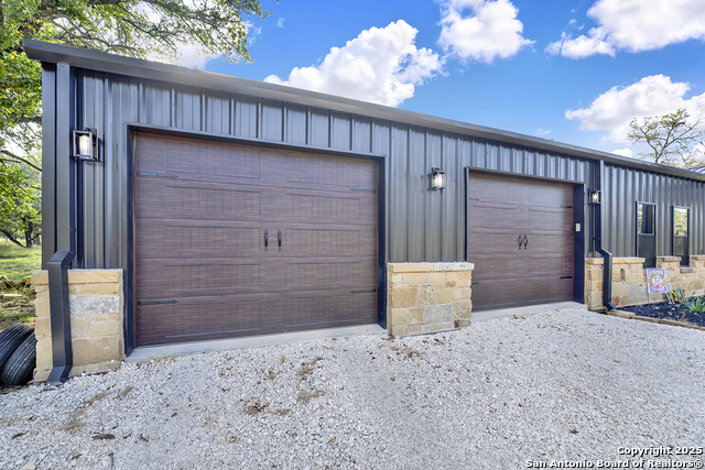 Listing photo id 8 for 1150 Orchard Park Blvd.