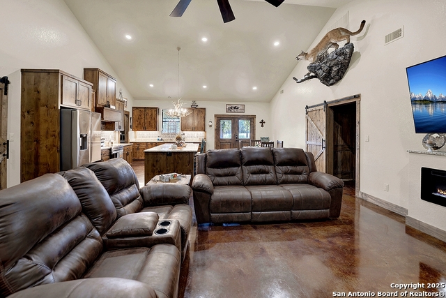 Listing photo id 10 for 1150 Orchard Park Blvd.