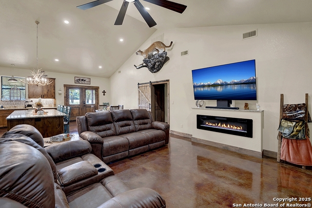 Listing photo id 11 for 1150 Orchard Park Blvd.