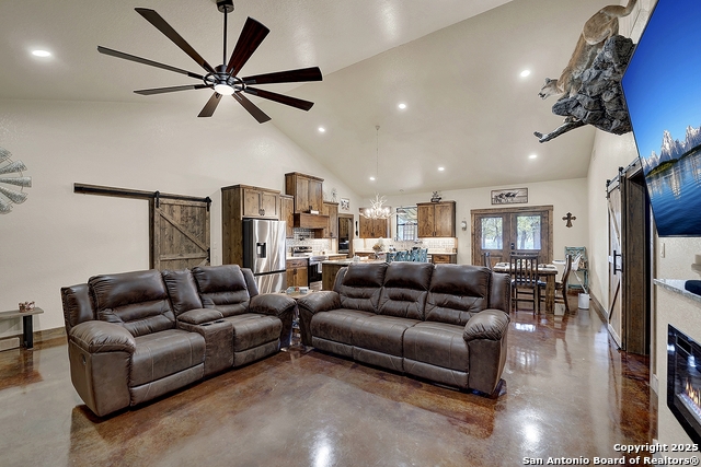 Listing photo id 14 for 1150 Orchard Park Blvd.