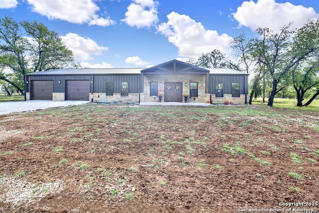 Listing photo id 0 for 1150 Orchard Park Blvd.
