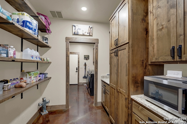Listing photo id 25 for 1150 Orchard Park Blvd.