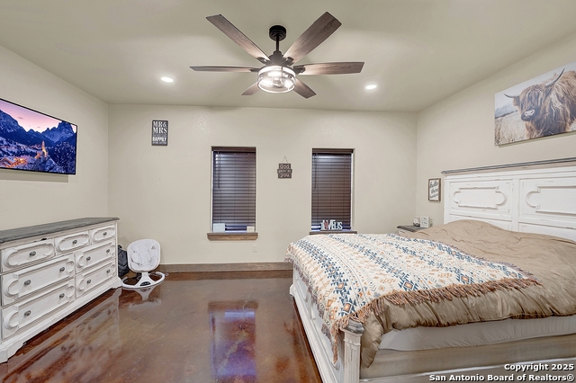 Listing photo id 34 for 1150 Orchard Park Blvd.