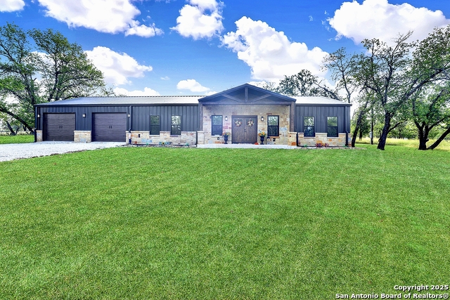 Listing photo id 2 for 1150 Orchard Park Blvd.