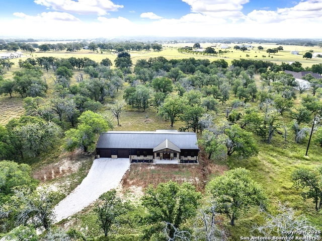 Listing photo id 40 for 1150 Orchard Park Blvd.