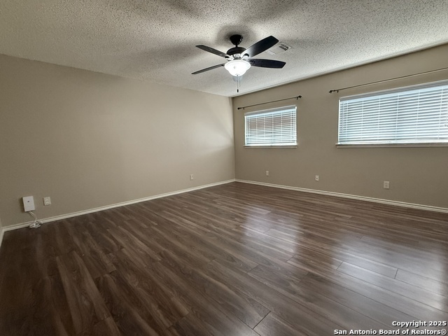 Image 10 of 27 For 13707 Rowe