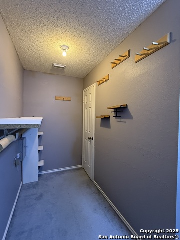 Image 14 of 27 For 13707 Rowe