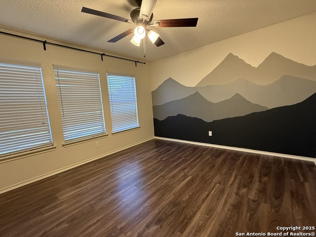 Image 15 of 27 For 13707 Rowe