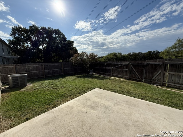 Image 18 of 27 For 13707 Rowe