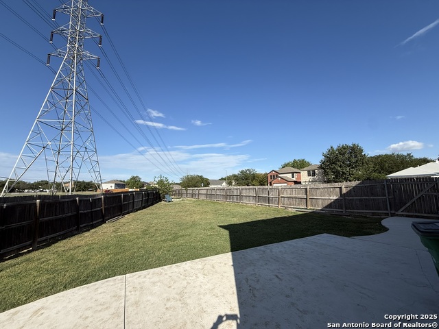 Image 20 of 27 For 13707 Rowe