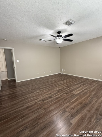 Image 9 of 27 For 13707 Rowe