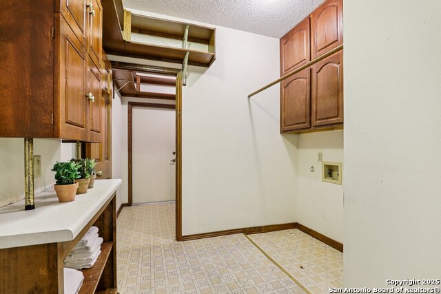 Listing photo id 21 for 10134 Jandre Pl