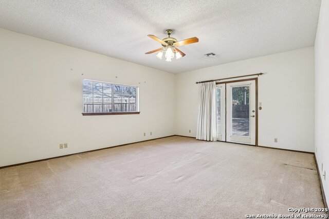Listing photo id 29 for 10134 Jandre Pl
