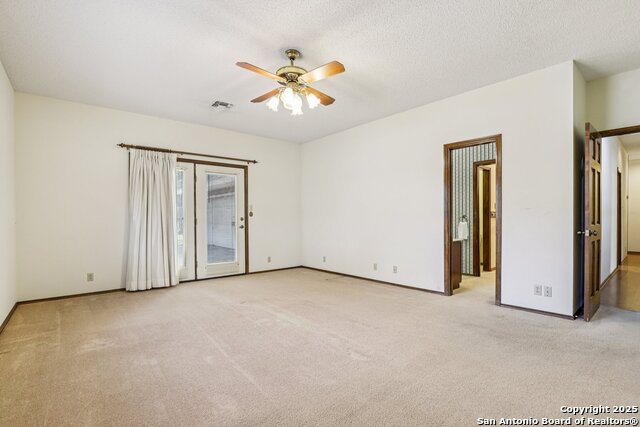 Listing photo id 32 for 10134 Jandre Pl