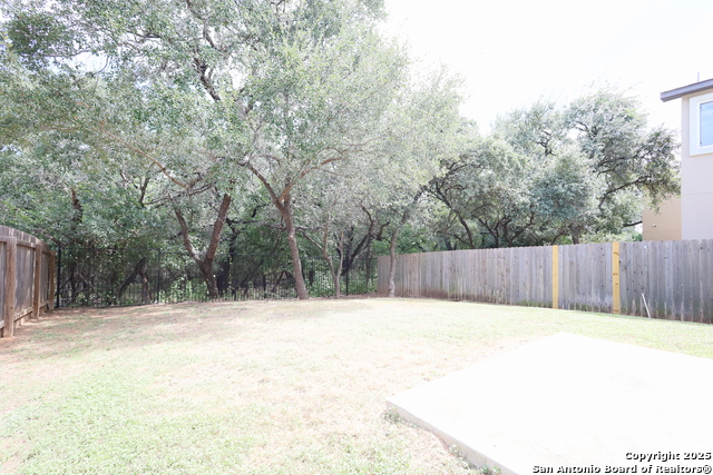 Image 30 of 33 For 10218 Relic Oaks