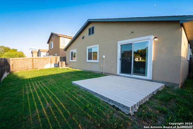 Image 12 of 12 For 10519 Legacy Cove