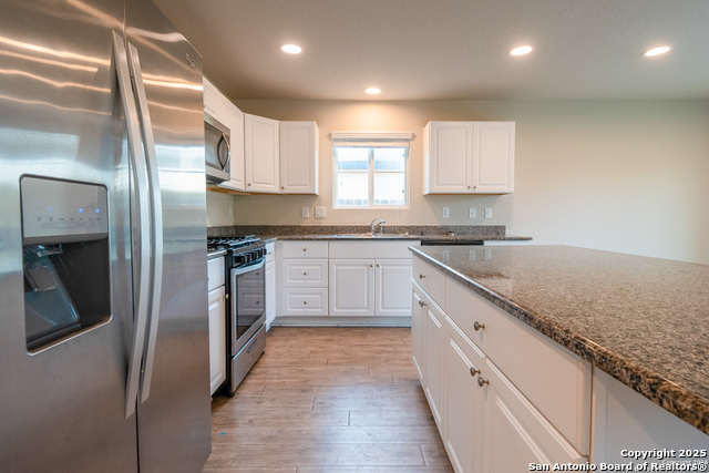 Image 4 of 12 For 10519 Legacy Cove