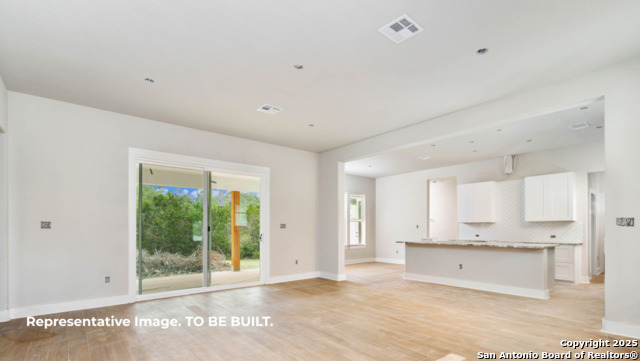 Listing photo id 4 for 532 Restless Wind