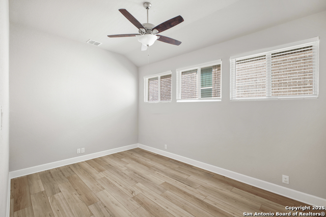 Image 30 of 35 For 914 Gyngell Ln