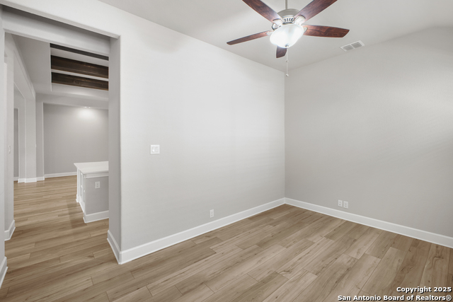 Image 31 of 35 For 914 Gyngell Ln