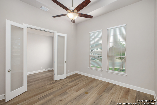 Image 4 of 35 For 914 Gyngell Ln