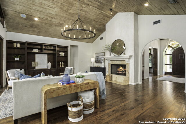 Image 15 of 54 For 311 Elizabeth