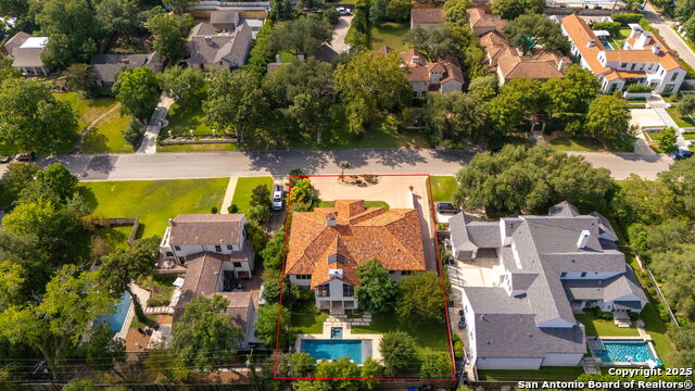 Image 2 of 54 For 311 Elizabeth