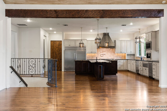 Image 27 of 54 For 311 Elizabeth