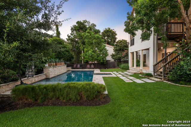 Image 40 of 54 For 311 Elizabeth