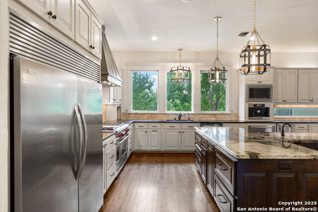 Image 8 of 54 For 311 Elizabeth