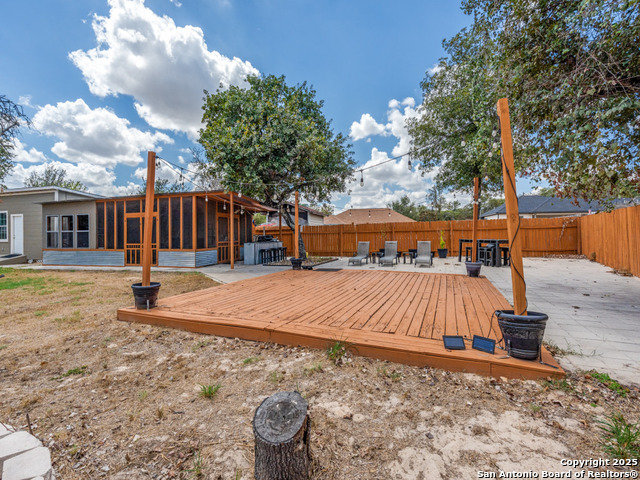 Image 24 of 25 For 23027 Skila