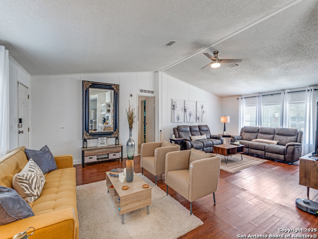 Image 4 of 25 For 23027 Skila