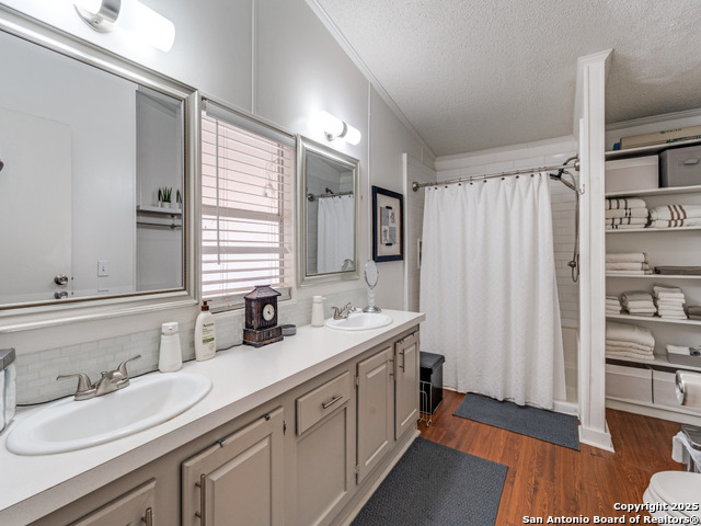 Image 9 of 25 For 23027 Skila