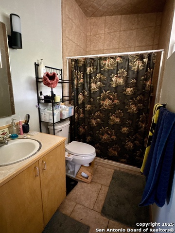 Image 5 of 9 For 8642 Fredericksburg  506