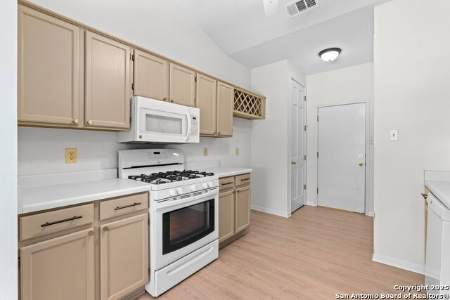 Image 11 of 26 For 6227 Lantern Creek