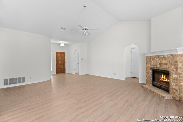 Image 6 of 26 For 6227 Lantern Creek