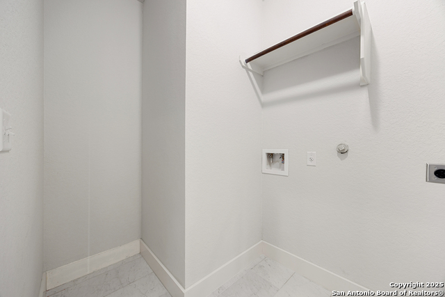 Image 15 of 44 For 846 Sutton  