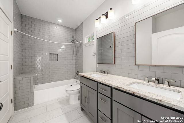 Image 18 of 44 For 846 Sutton  