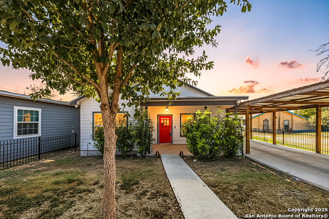 Image 2 of 44 For 846 Sutton  