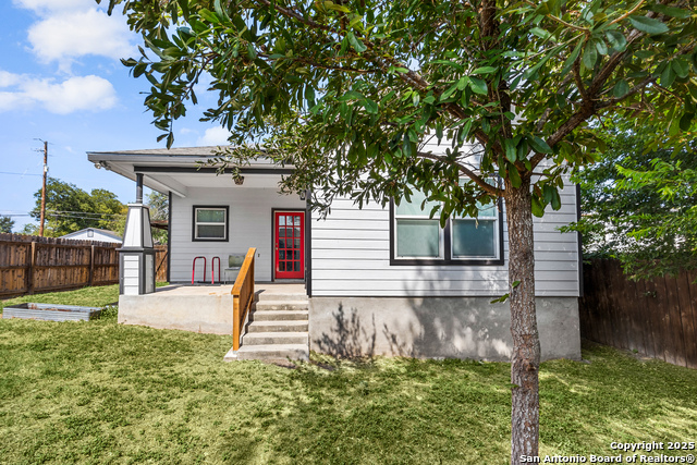 Image 31 of 44 For 846 Sutton  