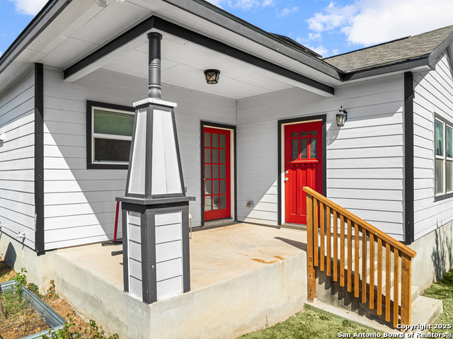 Image 32 of 44 For 846 Sutton  