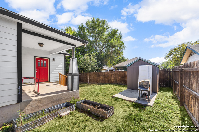 Image 33 of 44 For 846 Sutton  