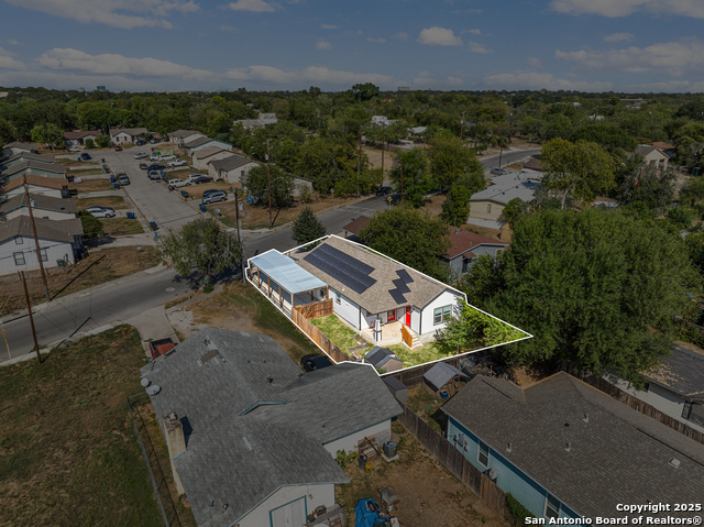 Image 39 of 44 For 846 Sutton  