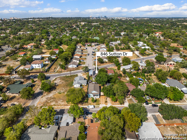 Image 43 of 44 For 846 Sutton  