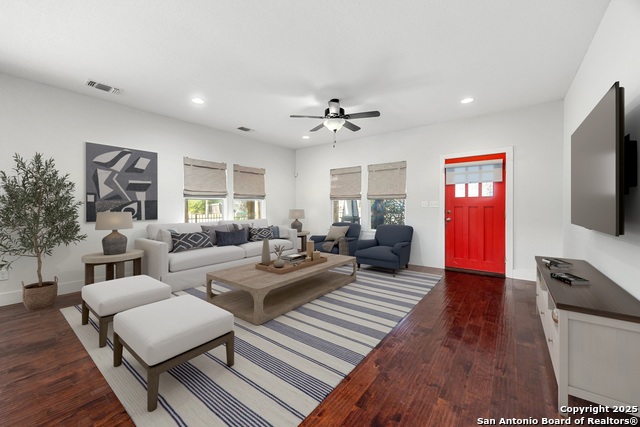 Image 5 of 44 For 846 Sutton  