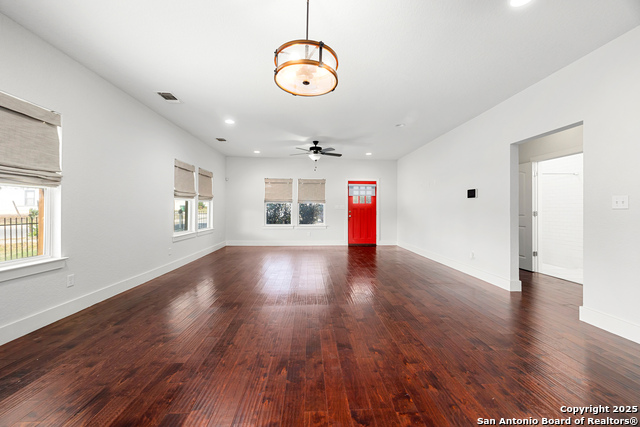 Image 9 of 44 For 846 Sutton  